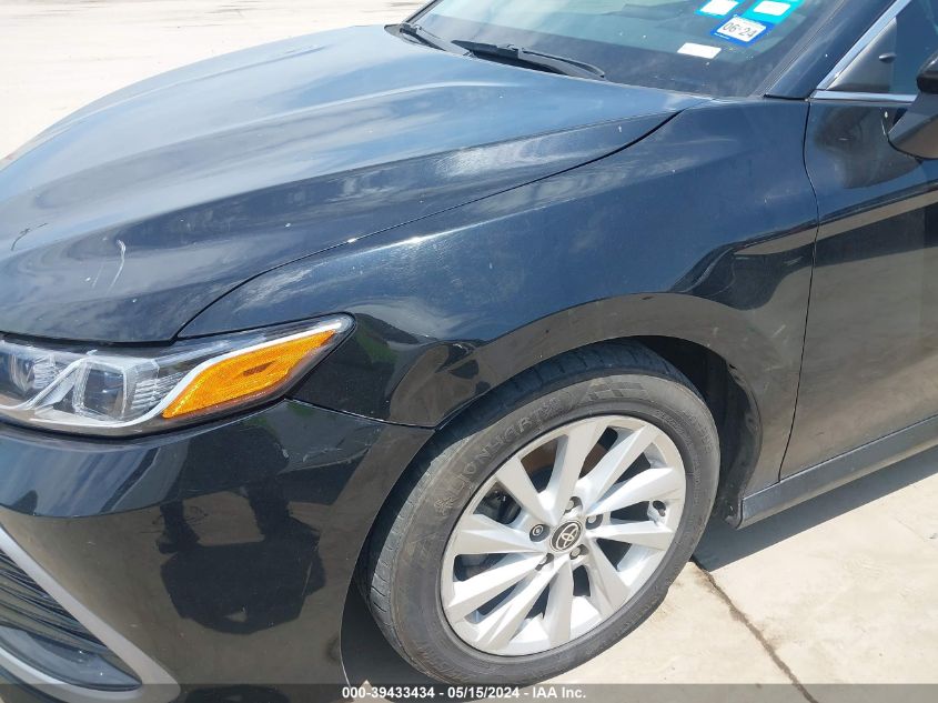 2021 Toyota Camry Le VIN: 4T1C11AK6MU480443 Lot: 39433434