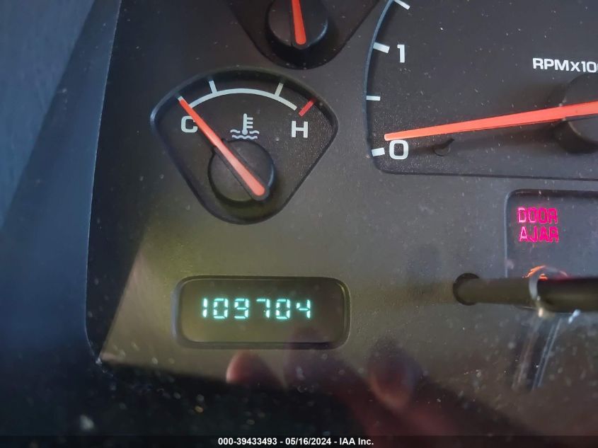 2003 Dodge Durango Slt VIN: 1D4HS48N13F551983 Lot: 39433493