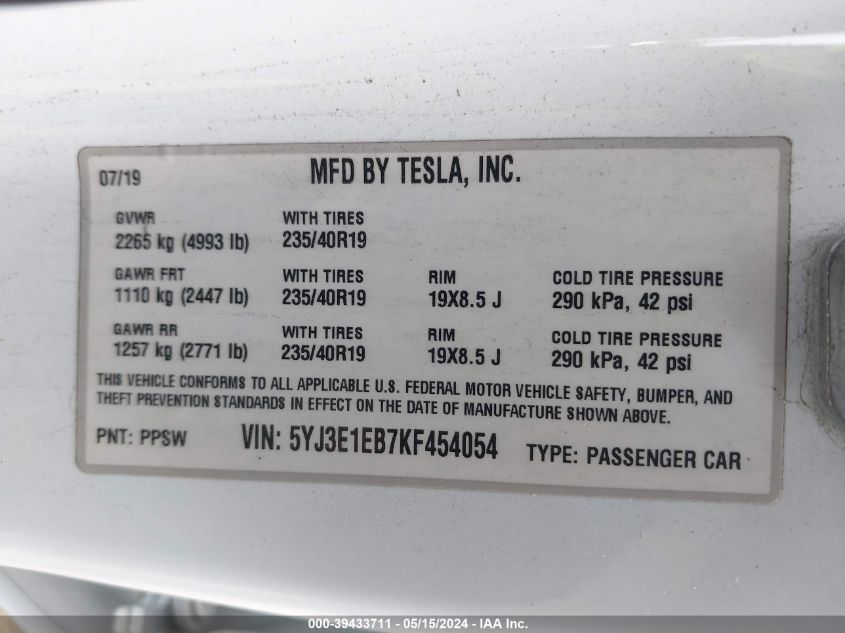 2019 Tesla Model 3 Long Range/Performance VIN: 5YJ3E1EB7KF454054 Lot: 39433711