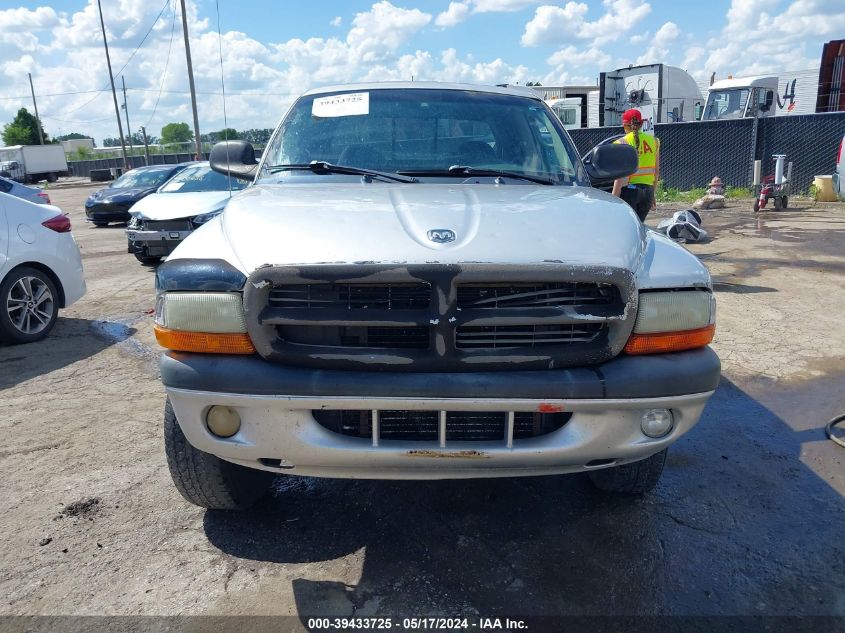 2003 Dodge Dakota Sport/Sxt VIN: 1D7HG38NX3S352565 Lot: 39433725