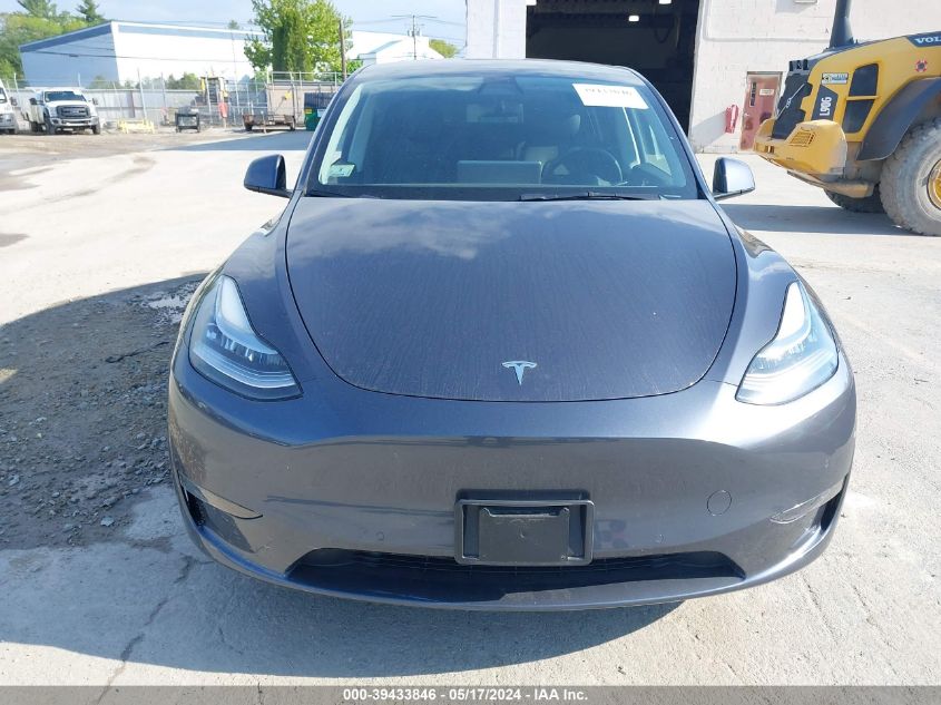 2022 Tesla Model Y Long Range Dual Motor All-Wheel Drive VIN: 7SAYGDEE2NF388161 Lot: 39433846