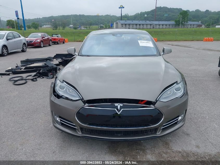 2015 Tesla Model S 85D/P85D VIN: 5YJSA1H49FF093520 Lot: 39433853