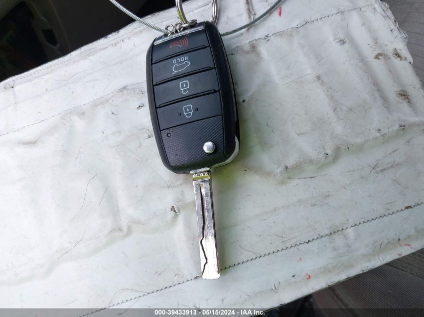 2016 KIA SEDONA L - KNDMA5C15G6120349