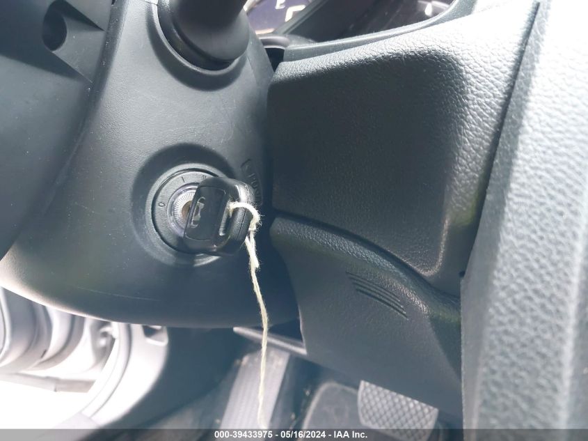 2018 Honda Civic Lx VIN: 19XFC2F56JE042990 Lot: 39433975