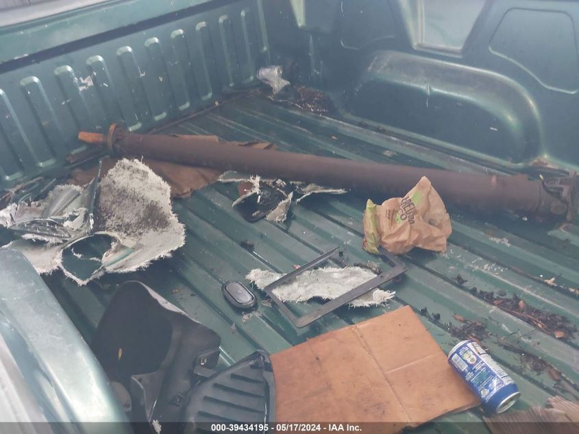 2000 Ford F-150 Xl/Xlt VIN: 1FTZF0724YKB31865 Lot: 39434195