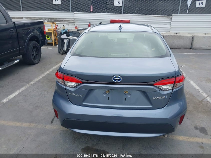 2021 TOYOTA COROLLA LE - JTDEAMDE0MJ027330