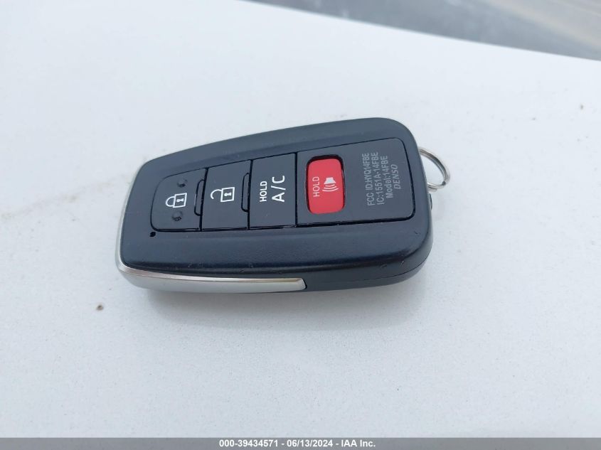 2017 Toyota Prius Prime Advanced VIN: JTDKARFP9H3066880 Lot: 39434571