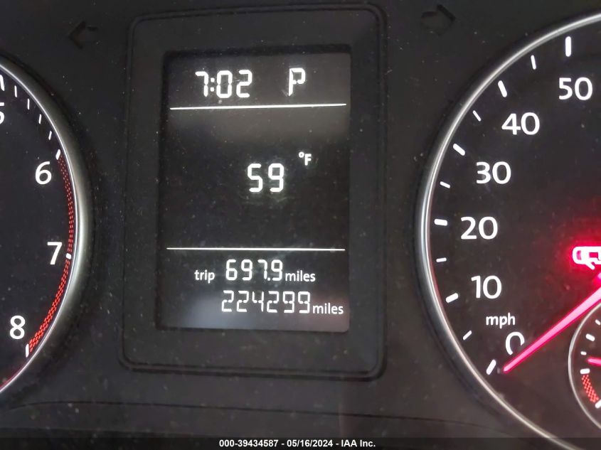 2010 Volkswagen Jetta Limited Edition VIN: 3VWAX7AJ4AM160037 Lot: 39434587