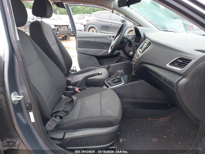 VIN 3KPC24A35KE047493 2019 HYUNDAI ACCENT SE/SEL