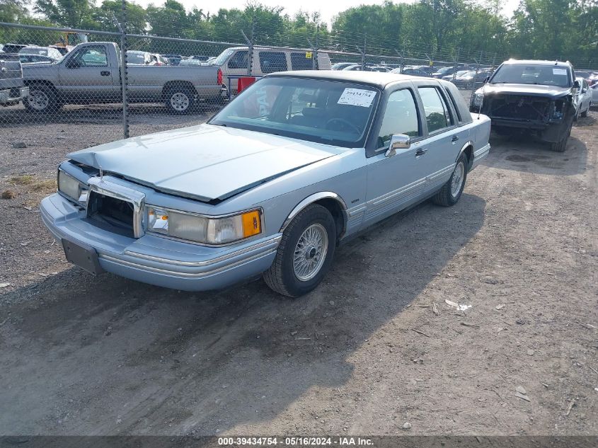 1993 Lincoln Town Car Executive VIN: 1LNLM81W3PY664657 Lot: 39434754