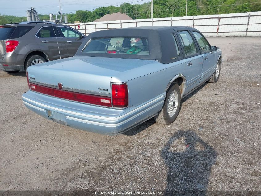 1LNLM81W3PY664657 1993 Lincoln Town Car Executive