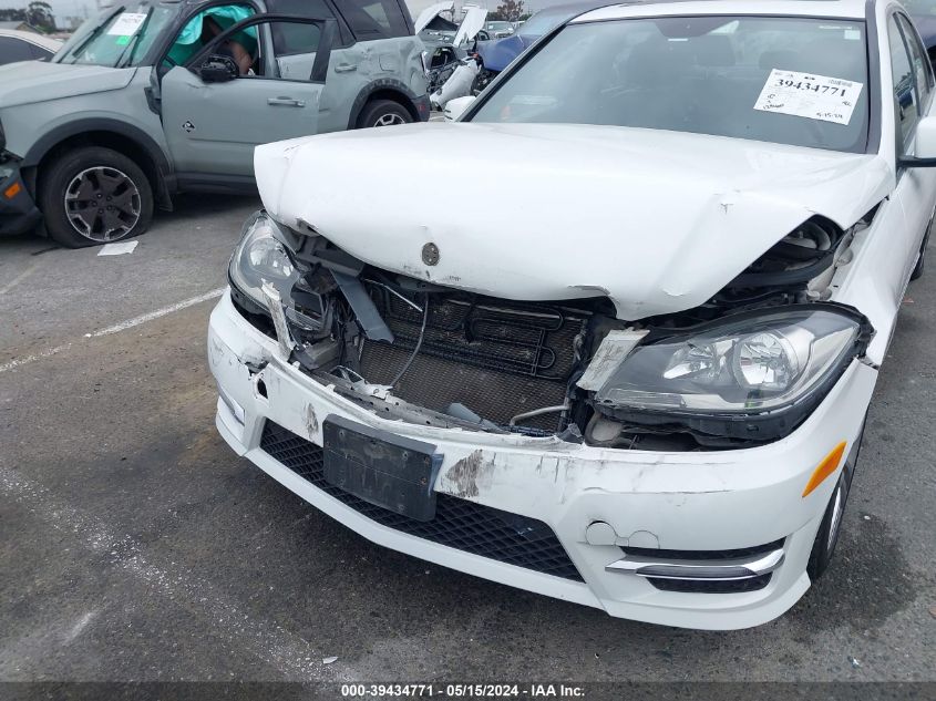 2013 Mercedes-Benz C 250 Luxury/Sport VIN: WDDGF4HB7DR243628 Lot: 39434771