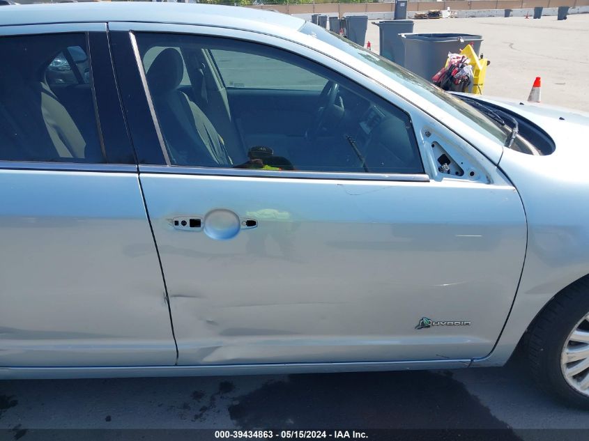 2010 Ford Fusion Hybrid VIN: 3FADP0L38AR390825 Lot: 39434863