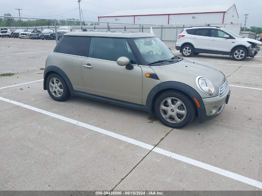 2010 Mini Cooper VIN: WMWMF3C56ATU77778 Lot: 39435000