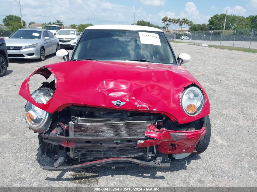 2013 Mini Hardtop Cooper VIN: WMWSU3C59DT682688 Lot: 39435254