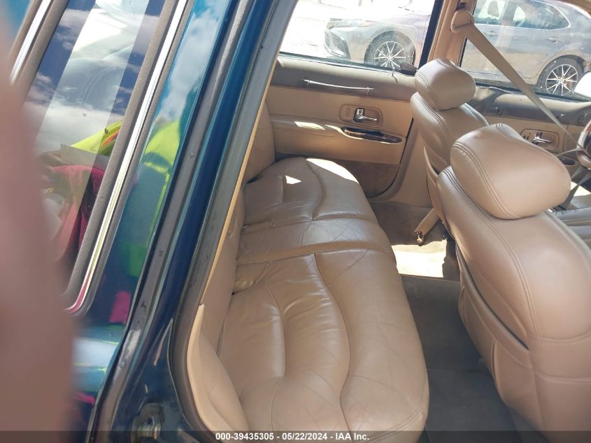 1997 Lincoln Town Car Signature VIN: 1LNLM82W9VY733850 Lot: 39435305