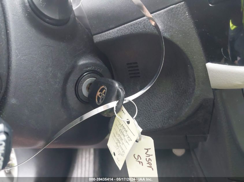 2015 Toyota Corolla Le VIN: 5YFBURHE9FP258713 Lot: 39435414