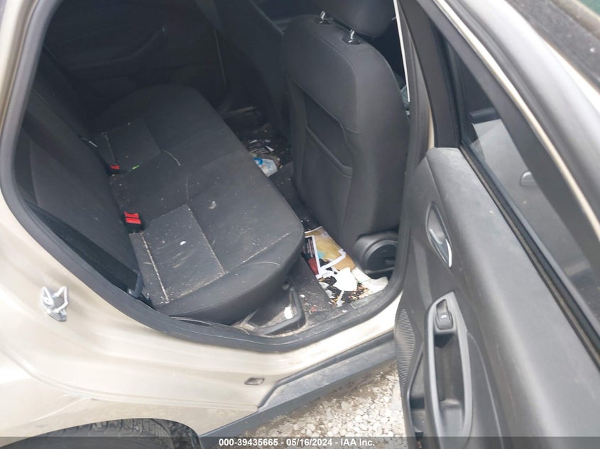 VIN 1FADP3F27HL331889 2017 FORD FOCUS SE