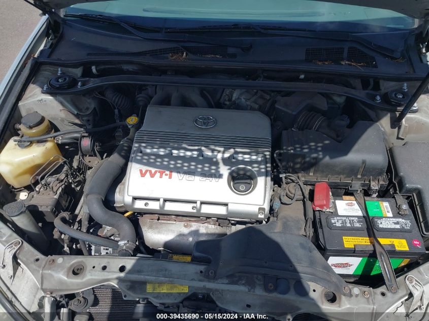 2004 Toyota Camry Le V6/Xle V6 VIN: JTDBF32K240155355 Lot: 39435690