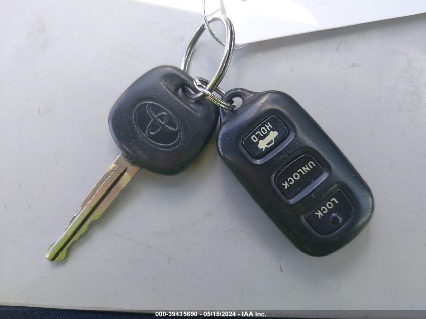 2004 Toyota Camry Le V6/Xle V6 VIN: JTDBF32K240155355 Lot: 39435690