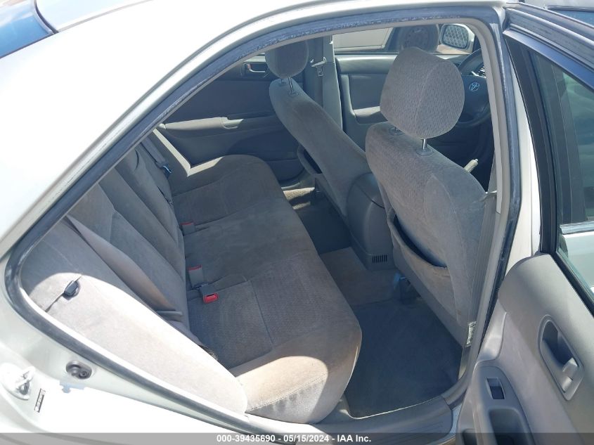 2004 Toyota Camry Le V6/Xle V6 VIN: JTDBF32K240155355 Lot: 39435690