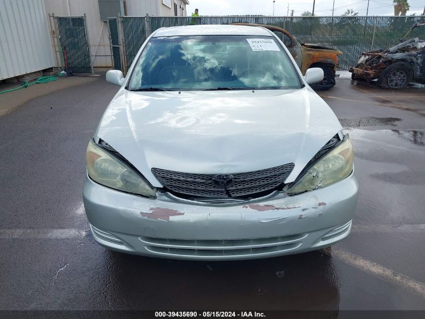 2004 Toyota Camry Le V6/Xle V6 VIN: JTDBF32K240155355 Lot: 39435690