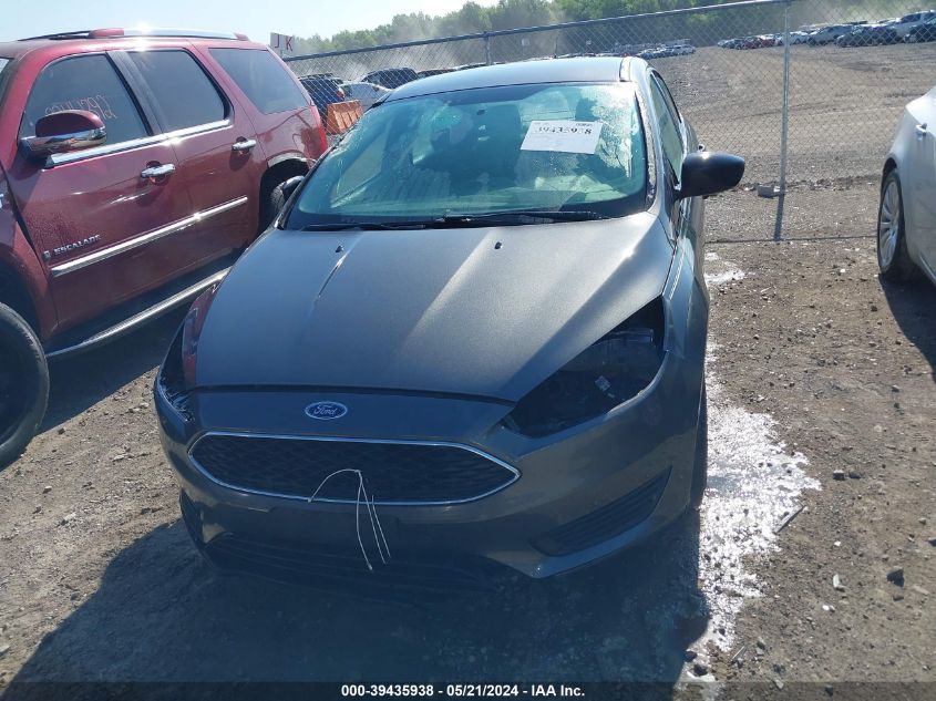 2016 Ford Focus S VIN: 1FADP3E2XGL202495 Lot: 39435938