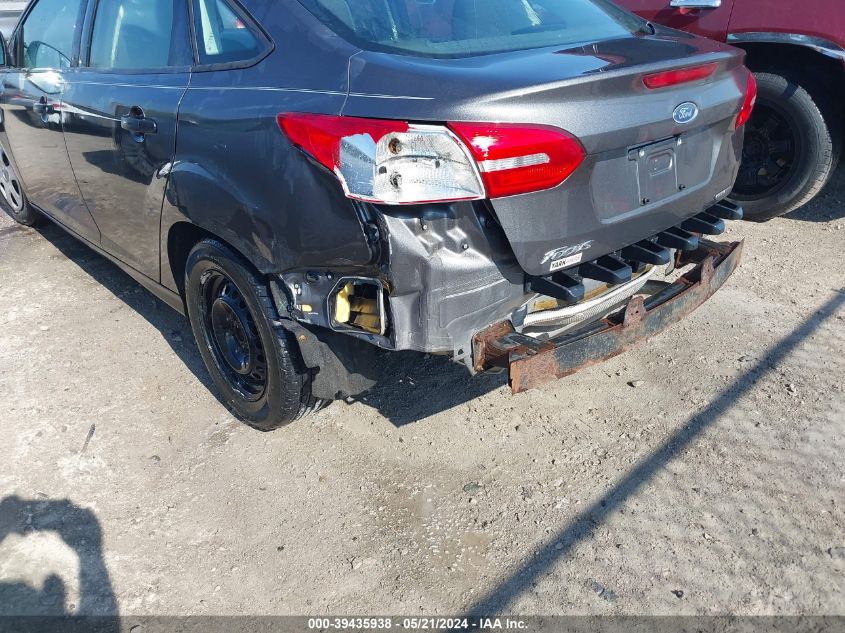 2016 Ford Focus S VIN: 1FADP3E2XGL202495 Lot: 39435938