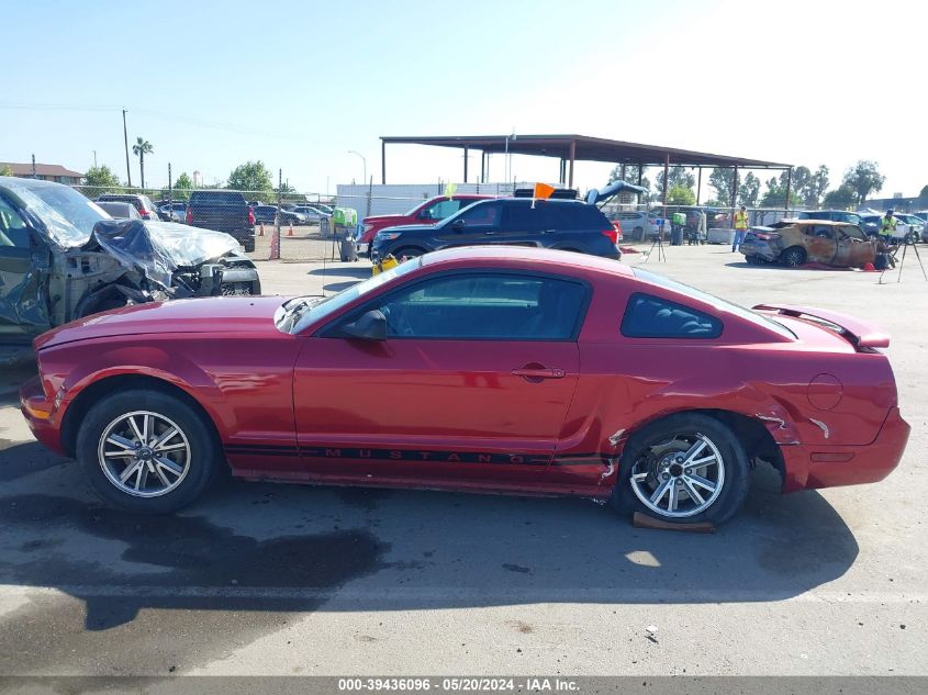 2005 Ford Mustang V6 Deluxe/V6 Premium VIN: 1ZVFT80N055239048 Lot: 39436096