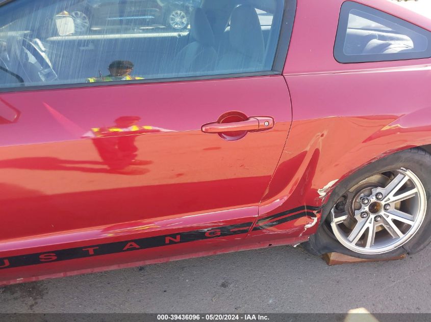 2005 Ford Mustang V6 Deluxe/V6 Premium VIN: 1ZVFT80N055239048 Lot: 39436096