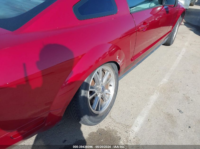 2005 Ford Mustang V6 Deluxe/V6 Premium VIN: 1ZVFT80N055239048 Lot: 39436096