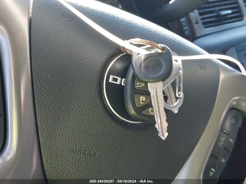 2013 GMC YUKON DENALI - 1GKS2EEF0DR252091