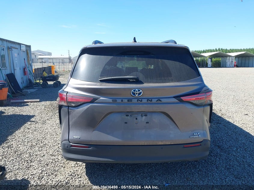 2021 TOYOTA SIENNA XLE - 5TDJSKFC3MS035940