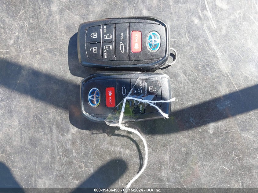 2021 TOYOTA SIENNA XLE - 5TDJSKFC3MS035940