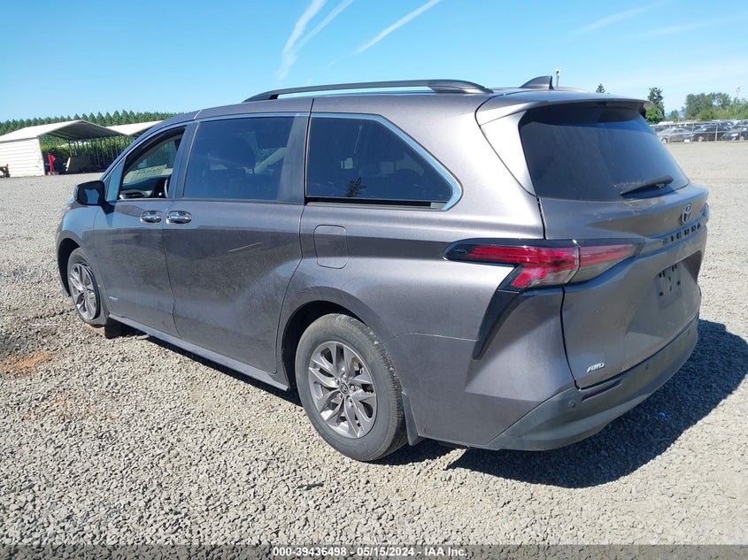 2021 TOYOTA SIENNA XLE - 5TDJSKFC3MS035940