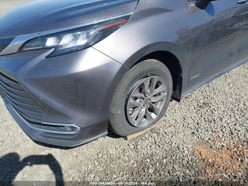 2021 TOYOTA SIENNA XLE - 5TDJSKFC3MS035940