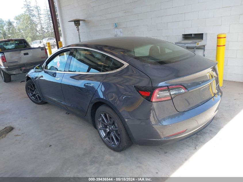 2018 Tesla Model 3 Long Range/Performance VIN: 5YJ3E1EB4JF128923 Lot: 39436544