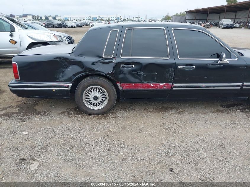 1994 Lincoln Town Car Signature/Tournament VIN: 1LNLM82WXRY630068 Lot: 39436715