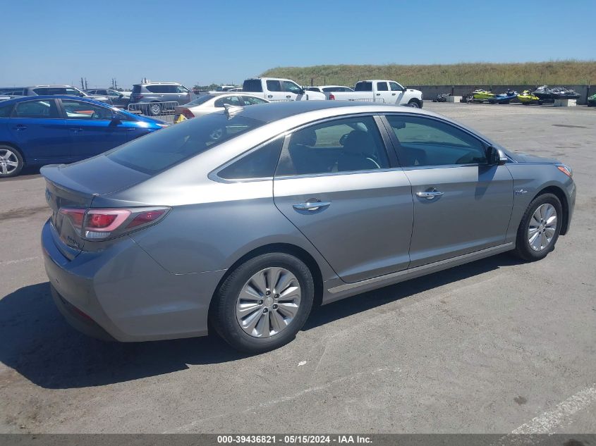 2017 Hyundai Sonata Hybrid Se VIN: KMHE24L37HA061165 Lot: 39436821