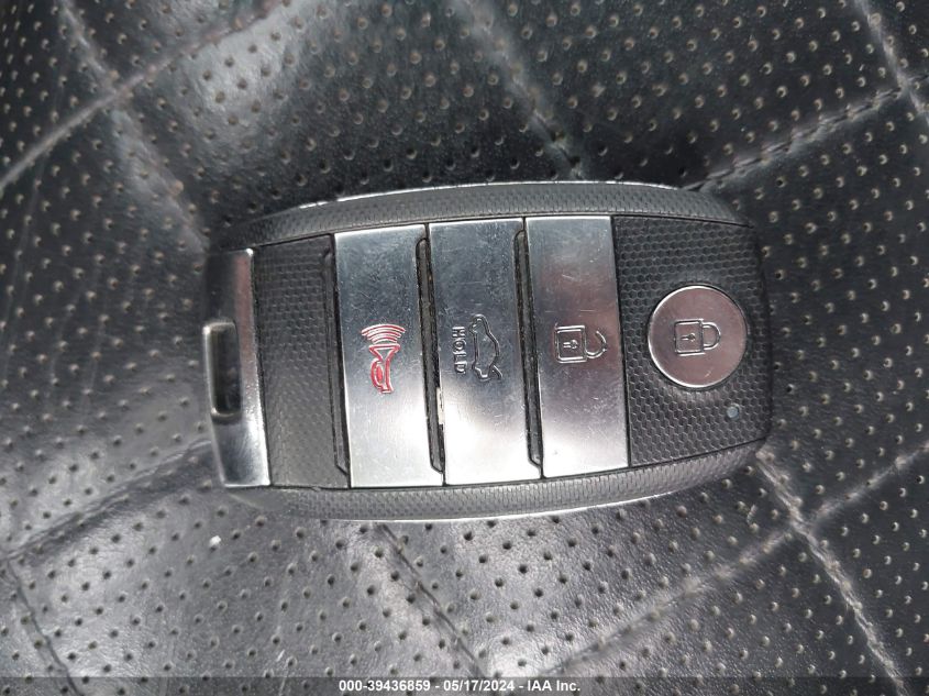 2018 Kia Optima Sx Turbo VIN: 5XXGV4L2XJG218256 Lot: 39436859