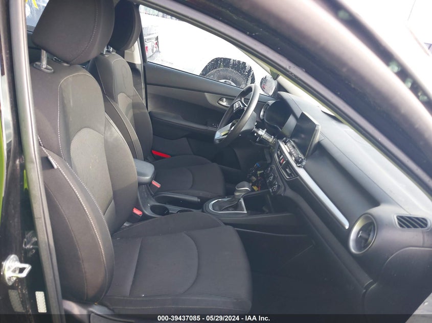 VIN 3KPF24AD3ME379764 2021 KIA FORTE LXS