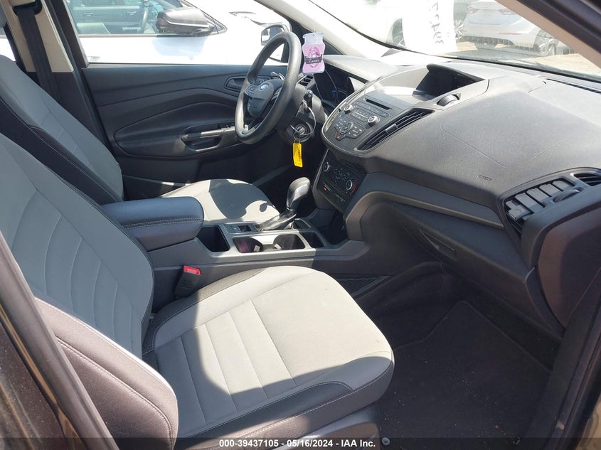 VIN 1FMCU0F78HUB78180 2017 FORD ESCAPE S
