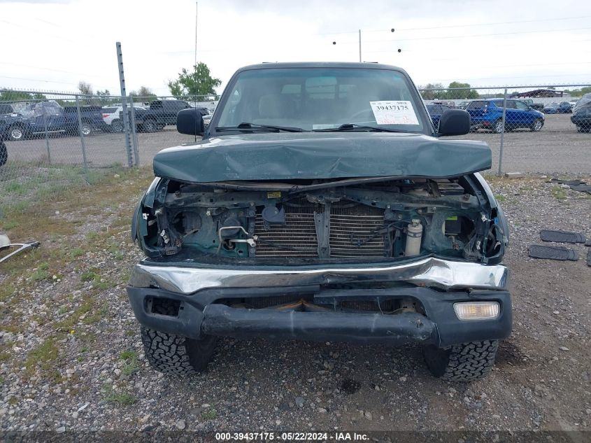 2002 Toyota Tacoma Base V6 VIN: 5TEWN72N02Z042233 Lot: 39437175