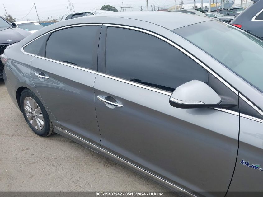 2017 Hyundai Sonata Hybrid Se VIN: KMHE24L14HA055516 Lot: 39437242