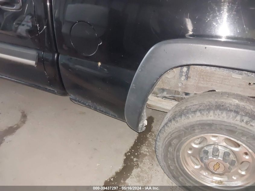 2004 Chevrolet Silverado 2500 Ls VIN: 1GCGK23U04F106308 Lot: 39437297