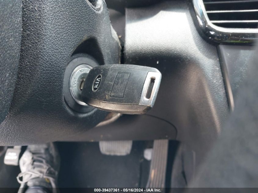 2017 Kia Optima Lx VIN: 5XXGT4L3XHG141025 Lot: 39437361