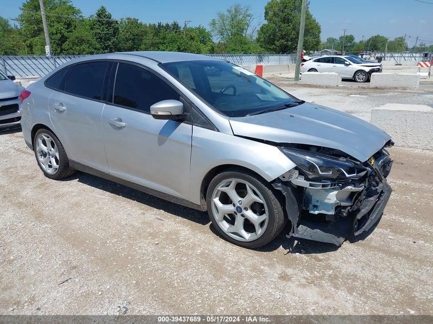 VIN 1FADP3F27JL257542 2018 FORD FOCUS SE