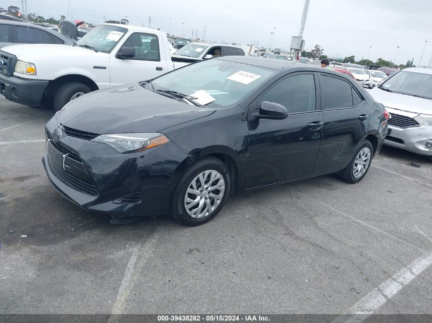 2018 Toyota Corolla Le VIN: 5YFBURHE2JP823747 Lot: 39438282