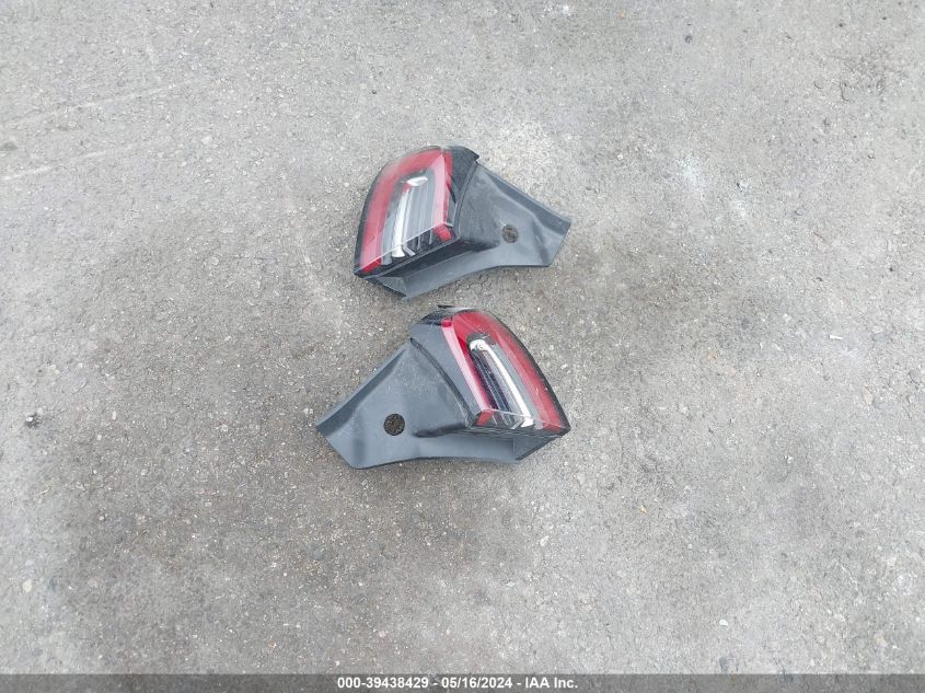 2023 Tesla Model Y Awd/Long Range Dual Motor All-Wheel Drive VIN: 7SAYGDEE6PF925391 Lot: 39438429