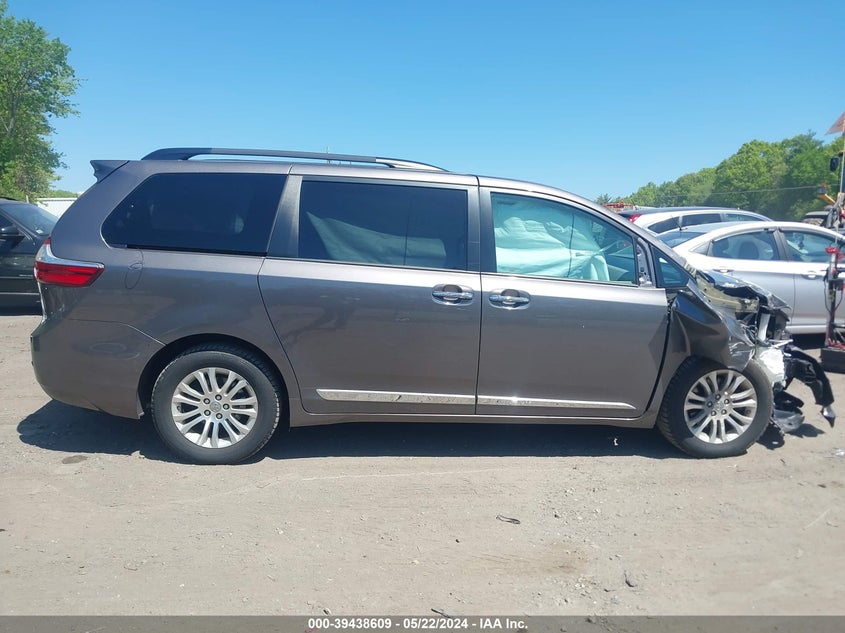2017 Toyota Sienna Xle 8 Passenger VIN: 5TDYZ3DCXHS783674 Lot: 39438609